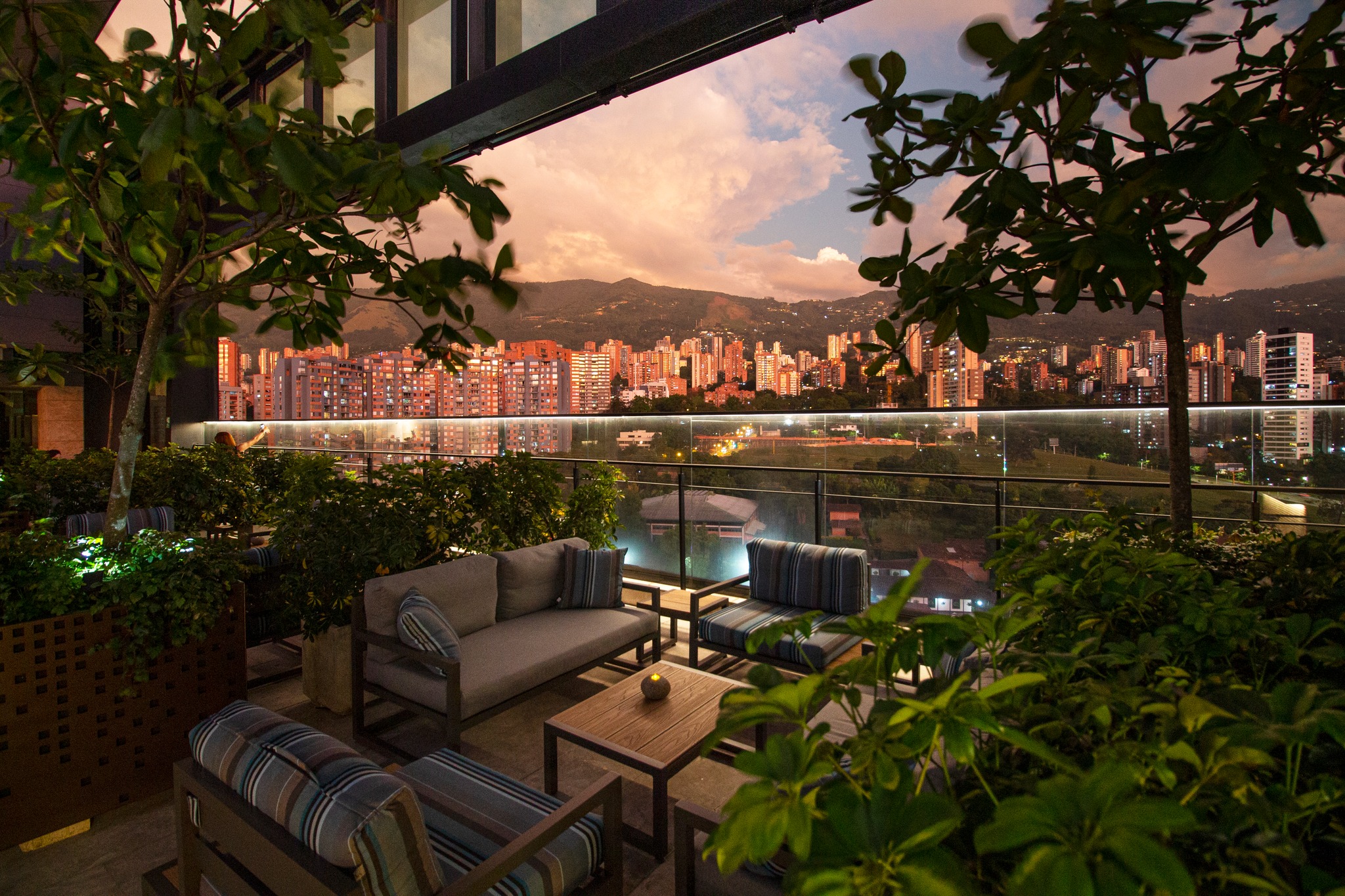 16 SkyBar rooftop